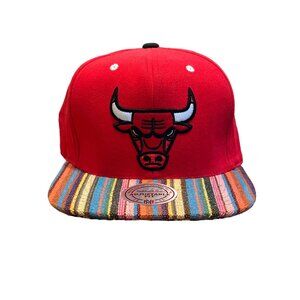 Mitchell & Ness Rare Vintage Chicago Bulls SnapBack Hat Red IS
